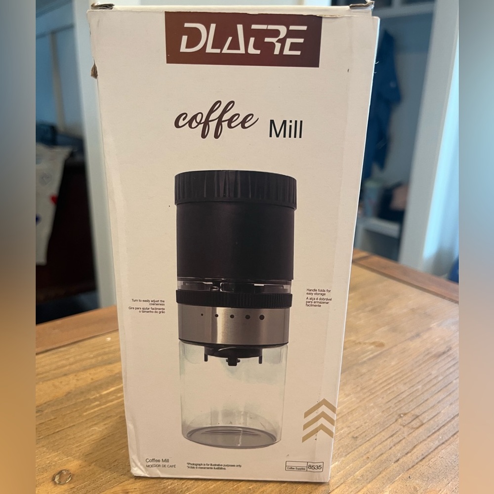 DLATRE
Manual Coffee Grinder Hand Coffee Bean Mill Portable
